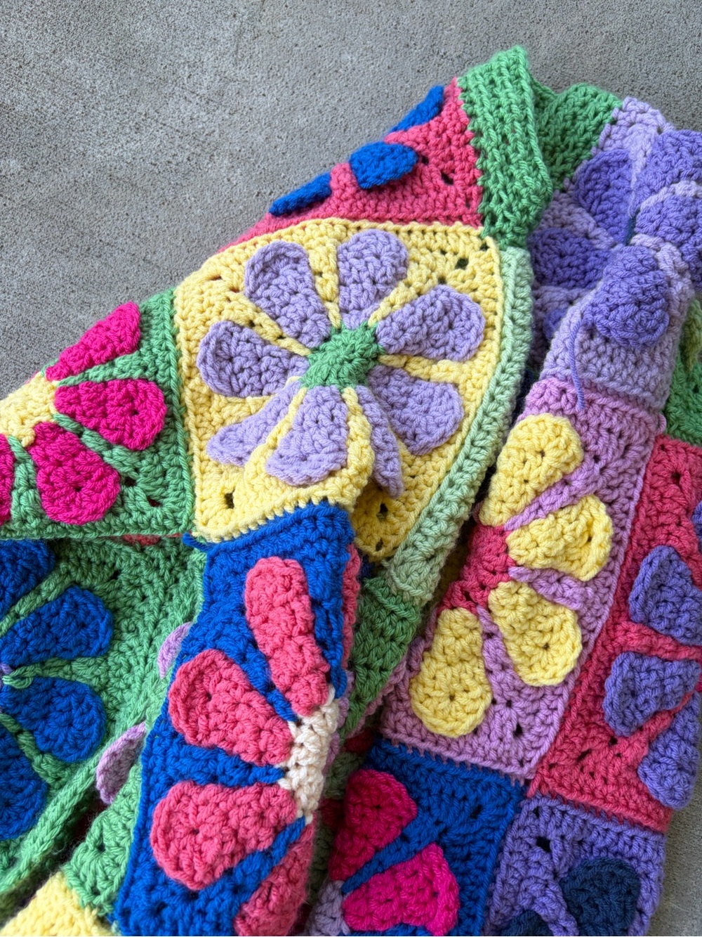 Vintage 90s granny square crochet cardigan retro daisy flower patchwork sweater - Picture 3 of 7